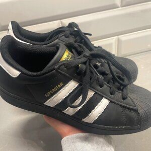 ADDIDAS SUPERSTAR BLACK SHOES SIZE 6